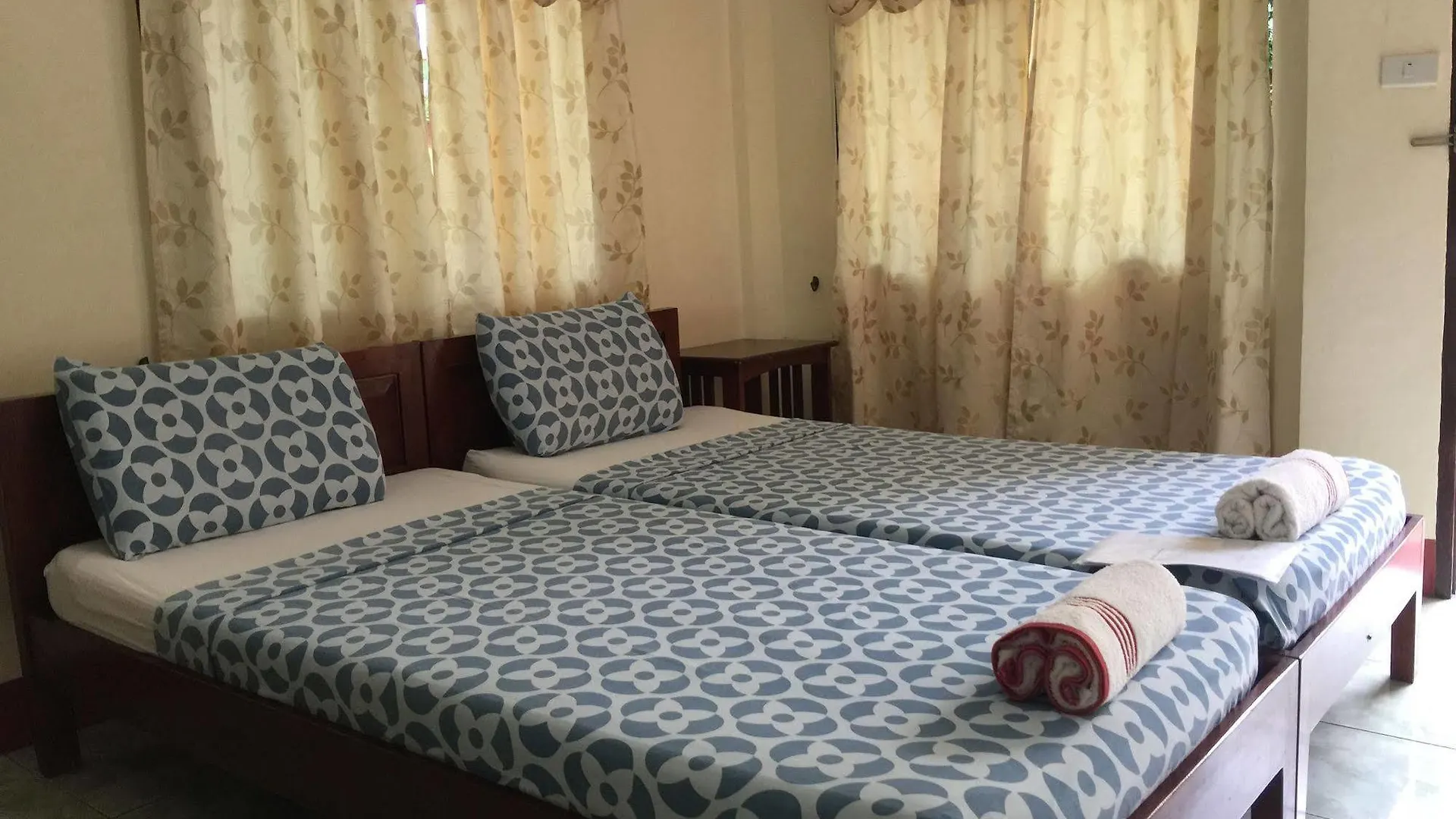 Cherrys @ Home Rooms For Rent Panglao