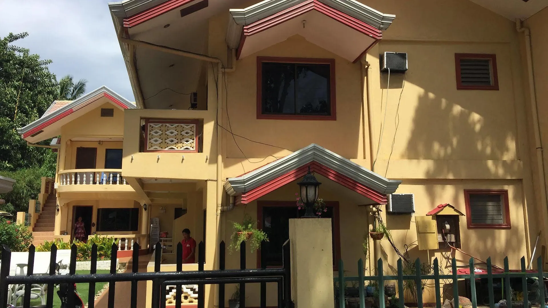 Cherrys @ Home Rooms For Rent Panglao Apartment