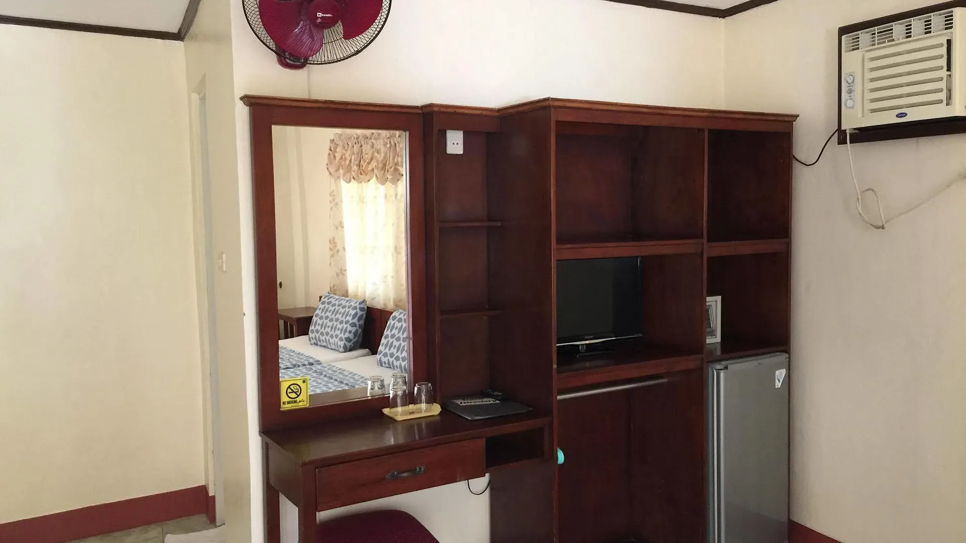 Apartment Cherrys @ Home Rooms For Rent Panglao
