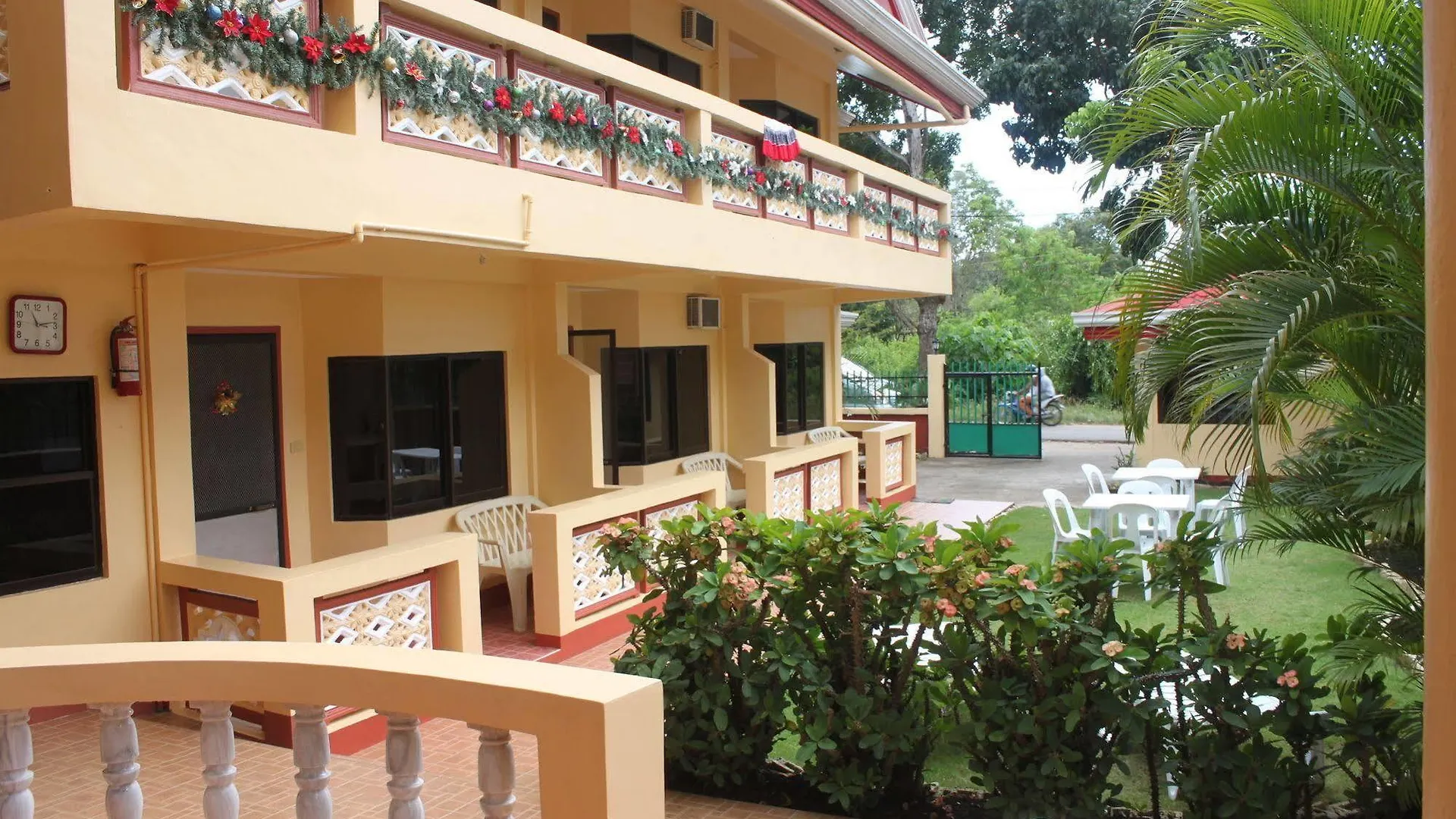 Cherrys @ Home Rooms For Rent Panglao