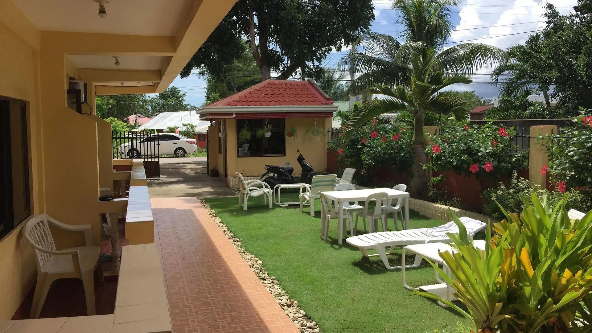 Apartment Cherrys @ Home Rooms For Rent Panglao