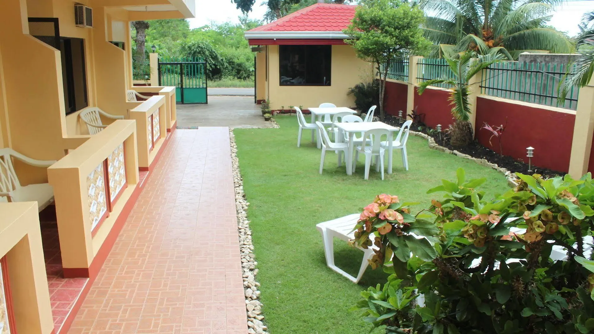 Cherrys @ Home Rooms For Rent Panglao 0*,  Philippines